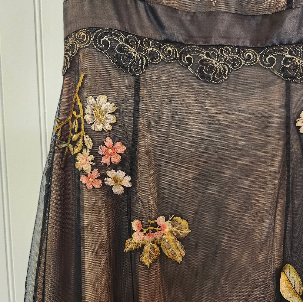NEW Adrianna Papell Black Mesh Floral Embroidered Sequin Cocktail Dress Size 12 - Picture 6 of 16